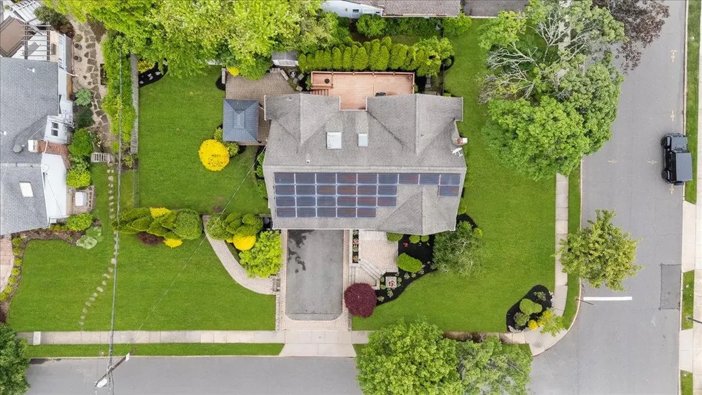 61 Beatrice Lane Old Bethpage NY 11804