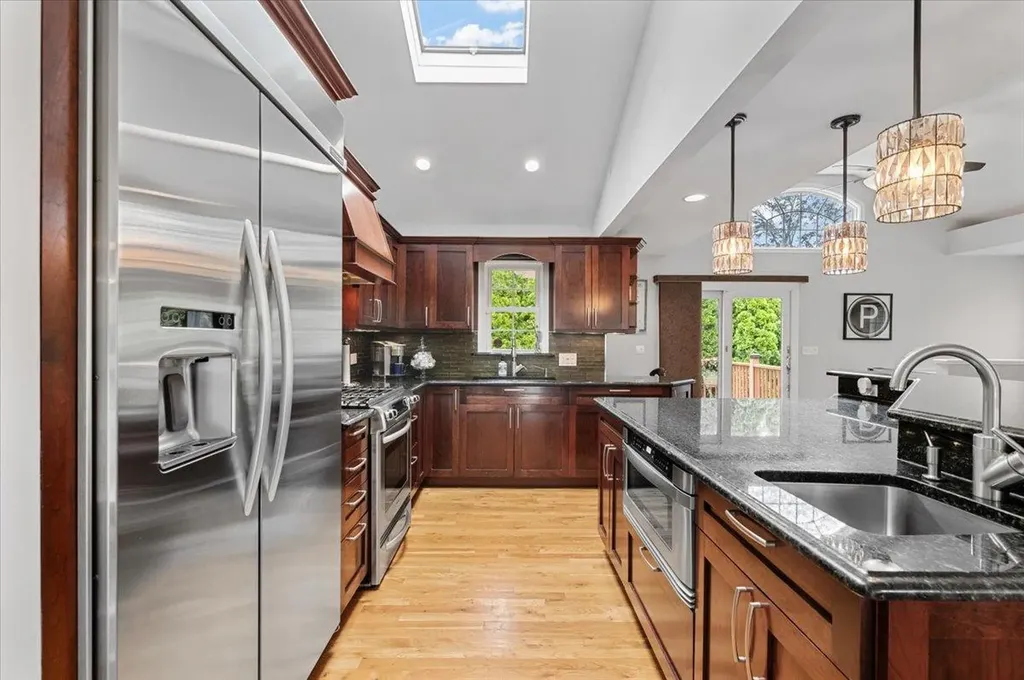 61 Beatrice Lane Old Bethpage NY 11804