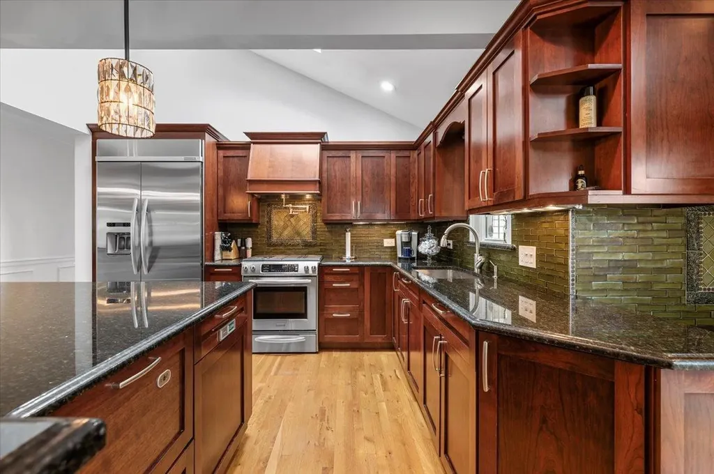 61 Beatrice Lane Old Bethpage NY 11804