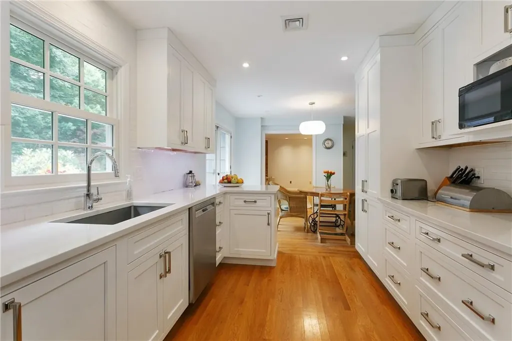 452 Rosedale Avenue White Plains NY 10605