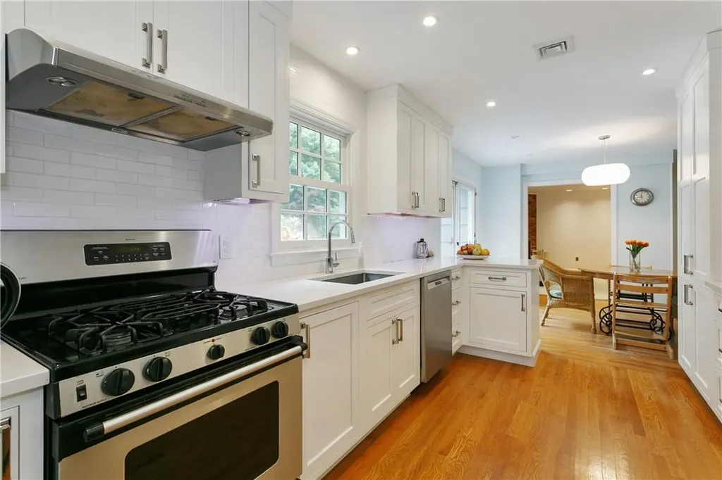 452 Rosedale Avenue White Plains NY 10605