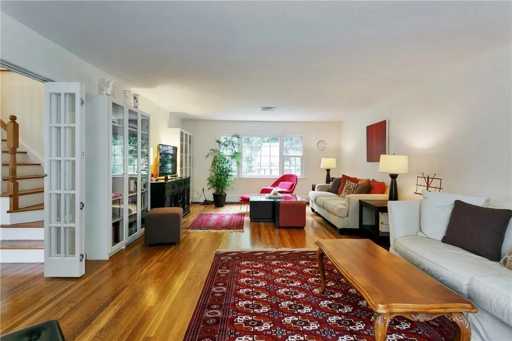452 Rosedale Avenue White Plains NY 10605