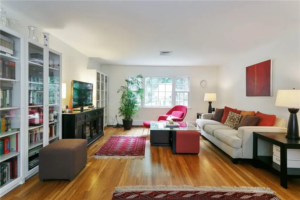 452 Rosedale Avenue White Plains NY 10605