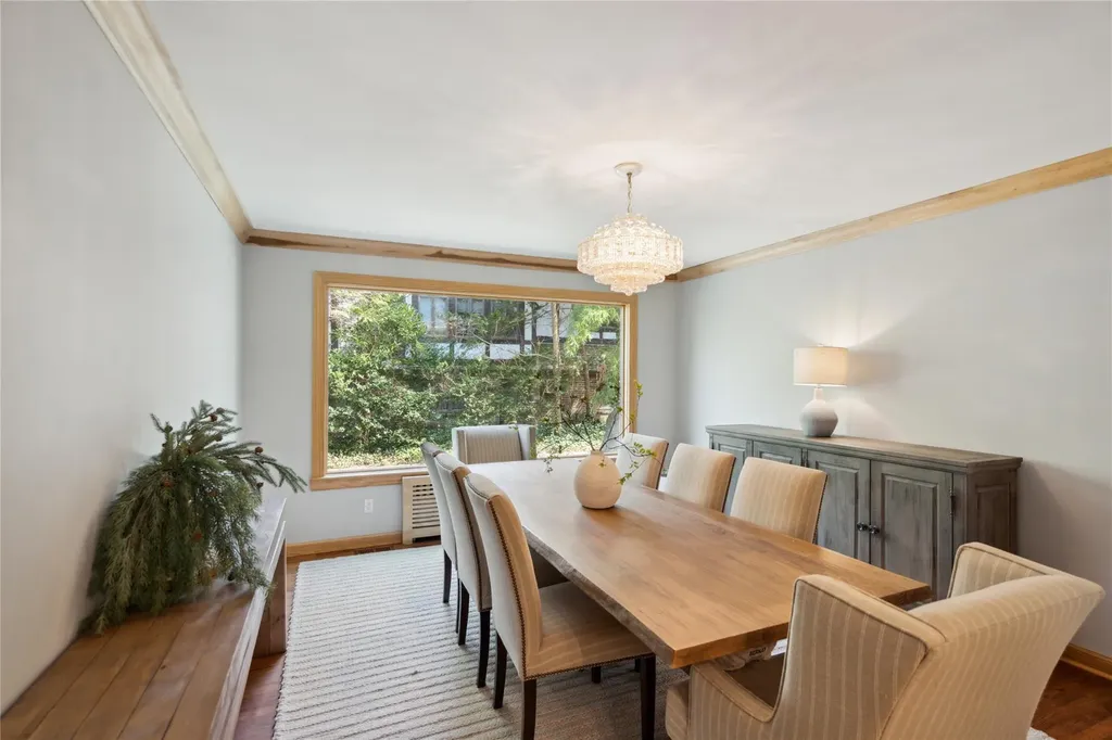 46 Wensley Drive Great Neck NY 11021
