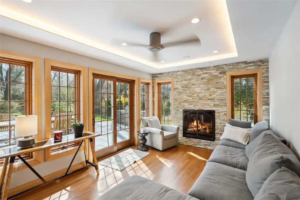 46 Wensley Drive Great Neck NY 11021