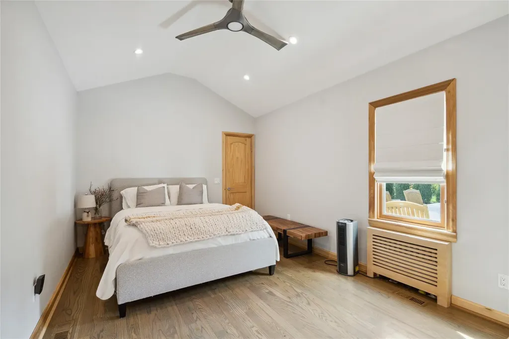 46 Wensley Drive Great Neck NY 11021