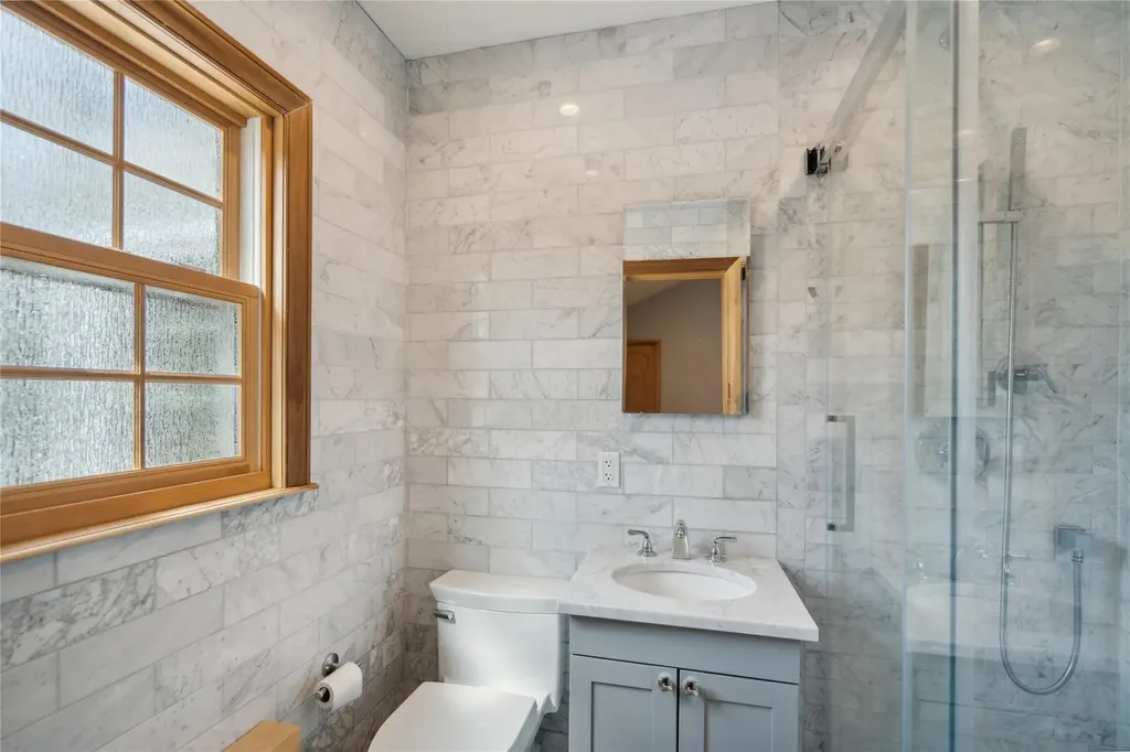 46 Wensley Drive Great Neck NY 11021