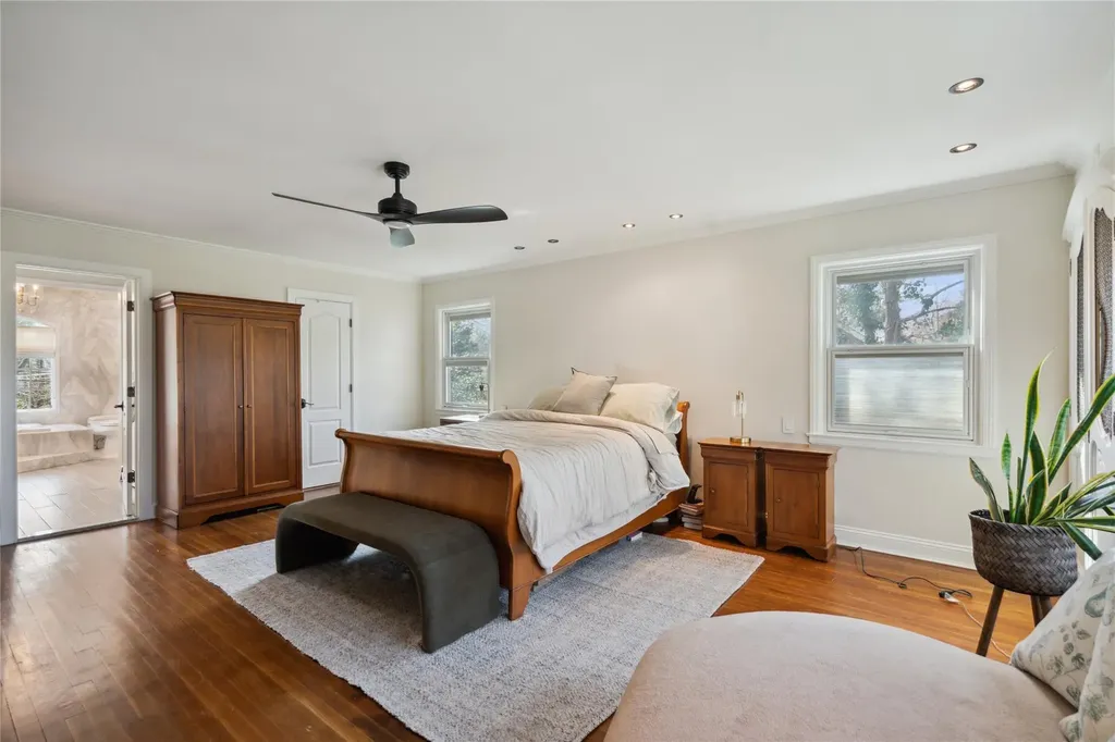 46 Wensley Drive Great Neck NY 11021