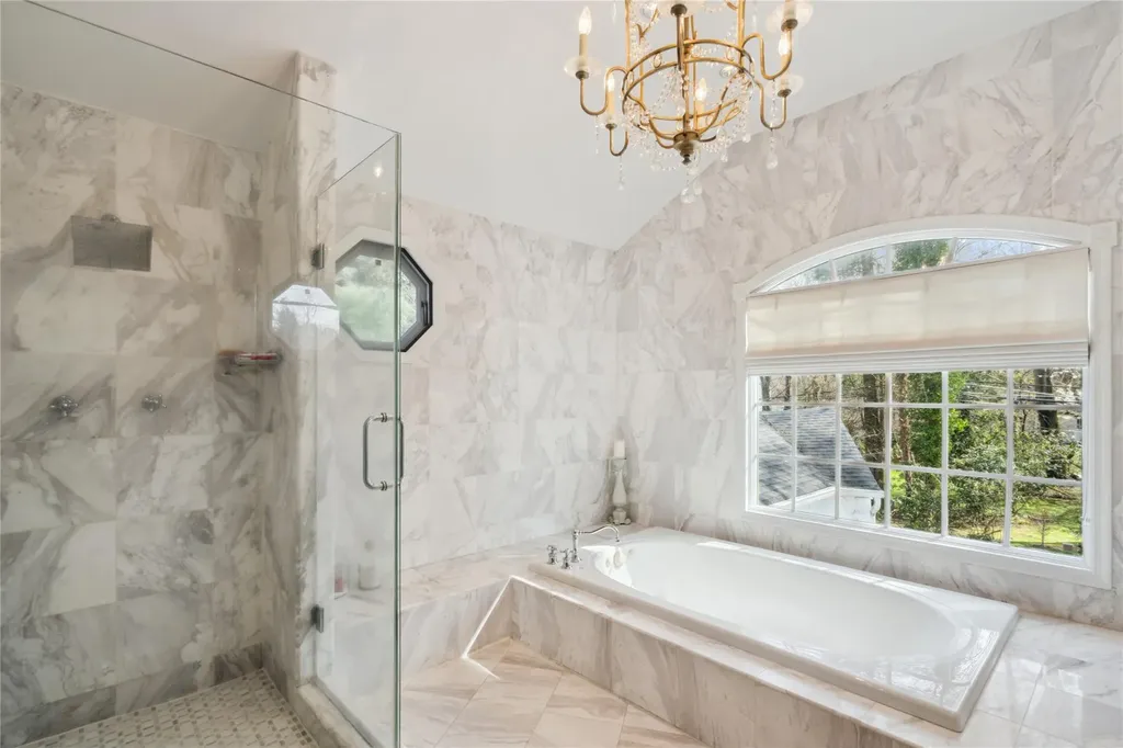 46 Wensley Drive Great Neck NY 11021