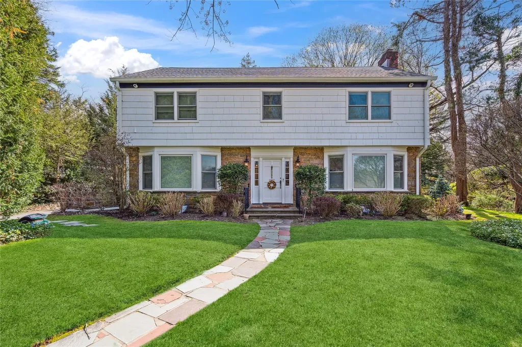 46 Wensley Drive Great Neck NY 11021