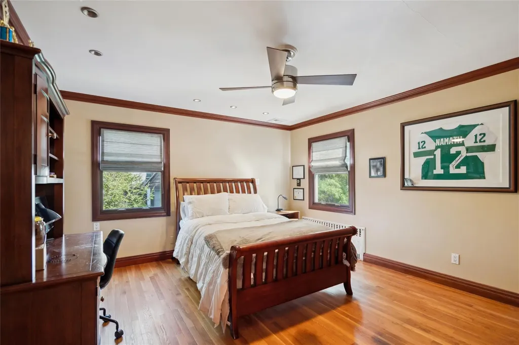 46 Wensley Drive Great Neck NY 11021
