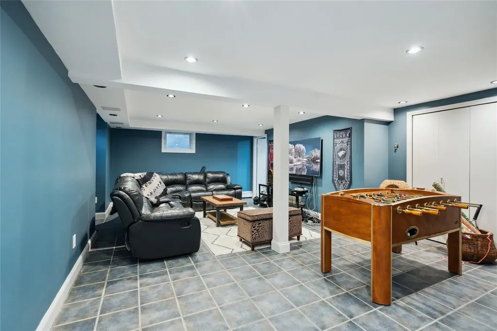 46 Wensley Drive Great Neck NY 11021