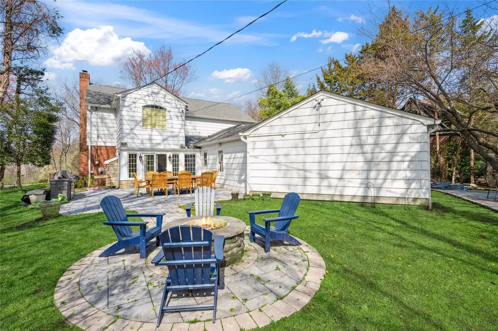 46 Wensley Drive Great Neck NY 11021