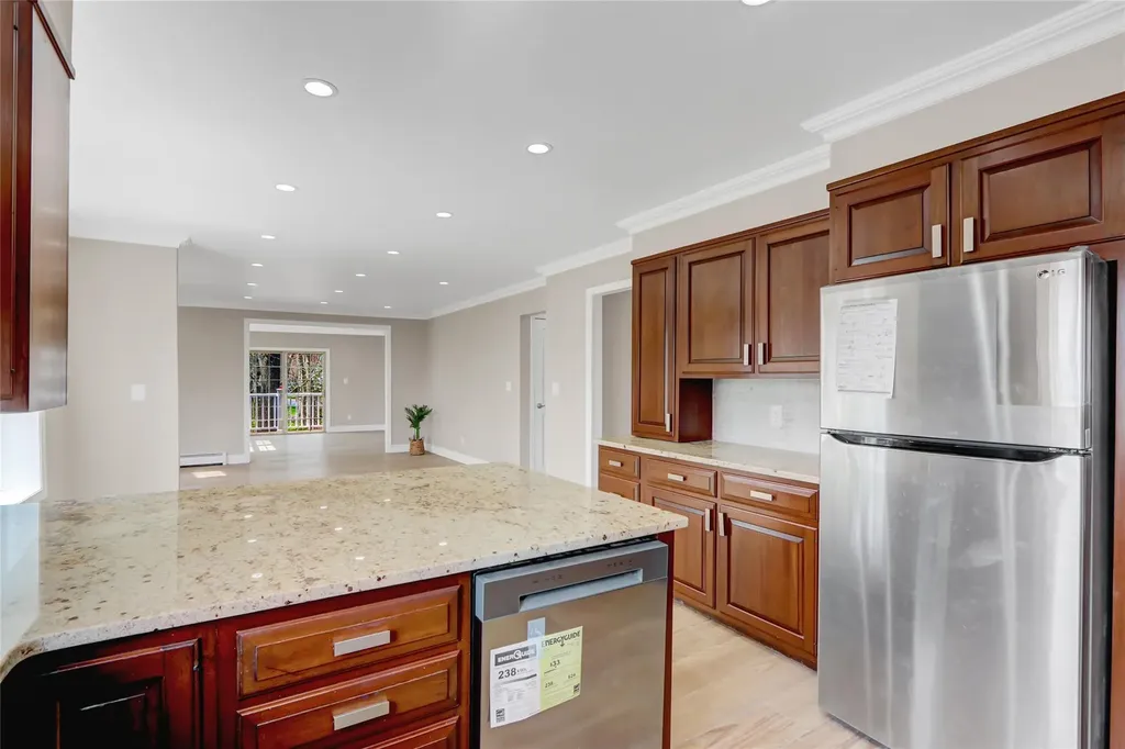 39 Glenrich Drive Saint James NY 11780