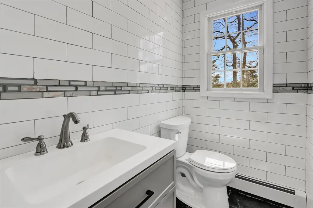 39 Glenrich Drive Saint James NY 11780