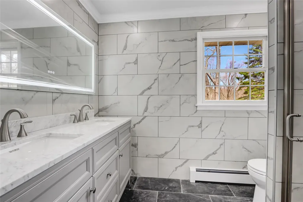 39 Glenrich Drive Saint James NY 11780