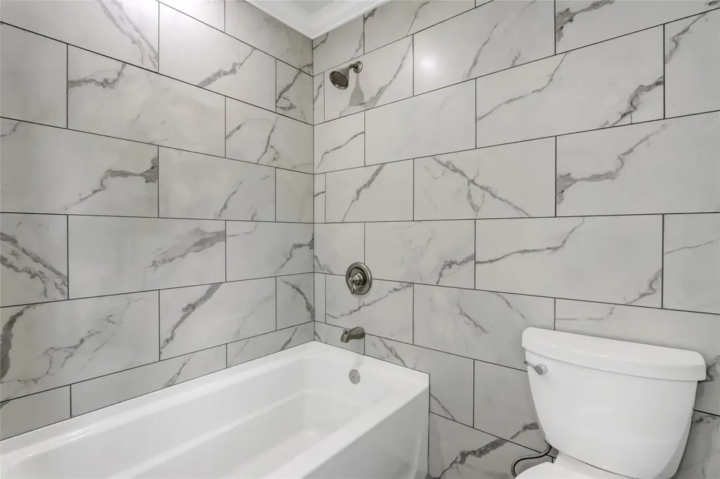 39 Glenrich Drive Saint James NY 11780