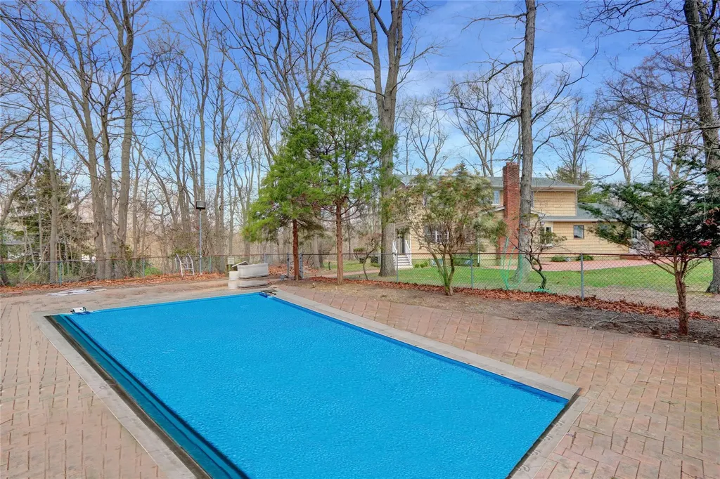 39 Glenrich Drive Saint James NY 11780
