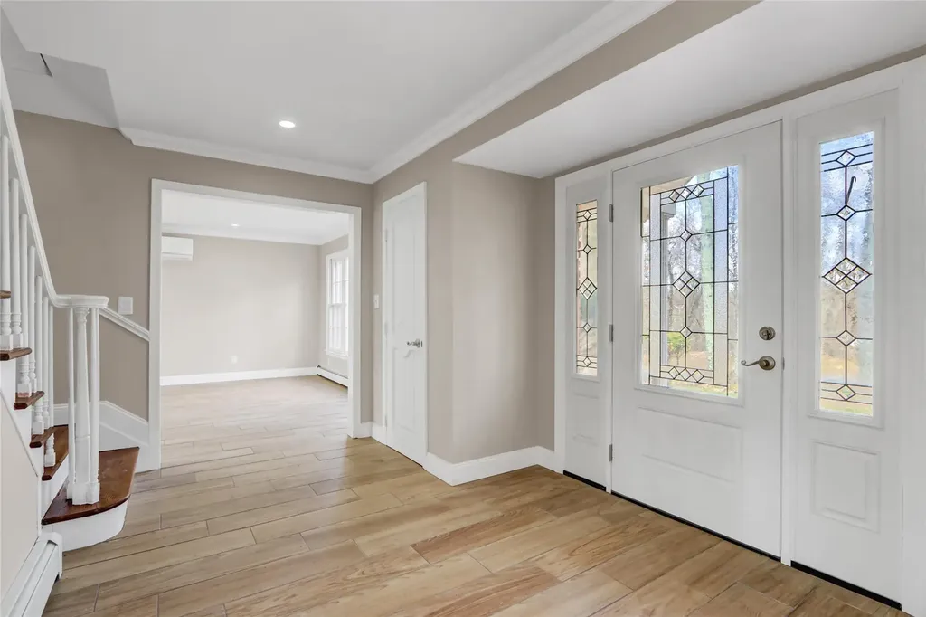 39 Glenrich Drive Saint James NY 11780
