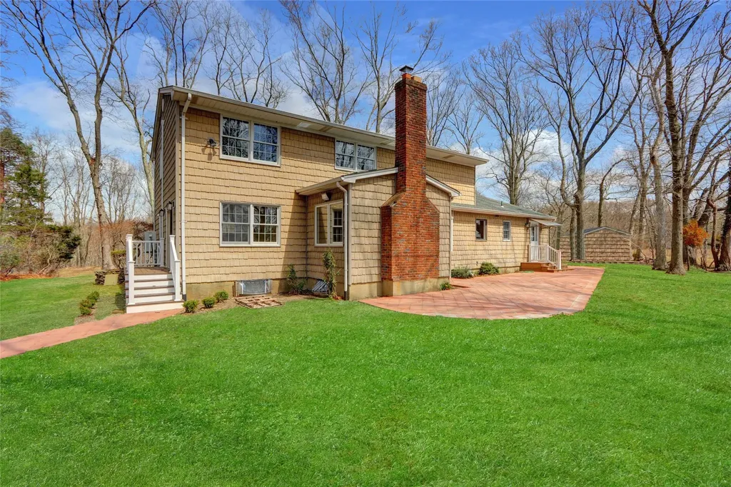 39 Glenrich Drive Saint James NY 11780