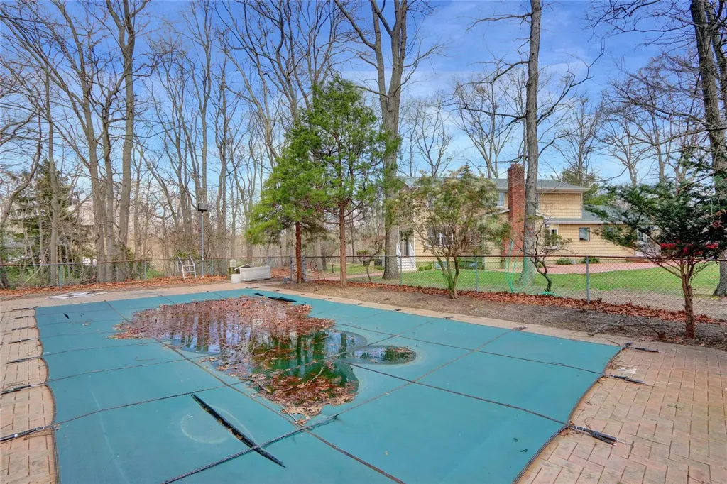 39 Glenrich Drive Saint James NY 11780