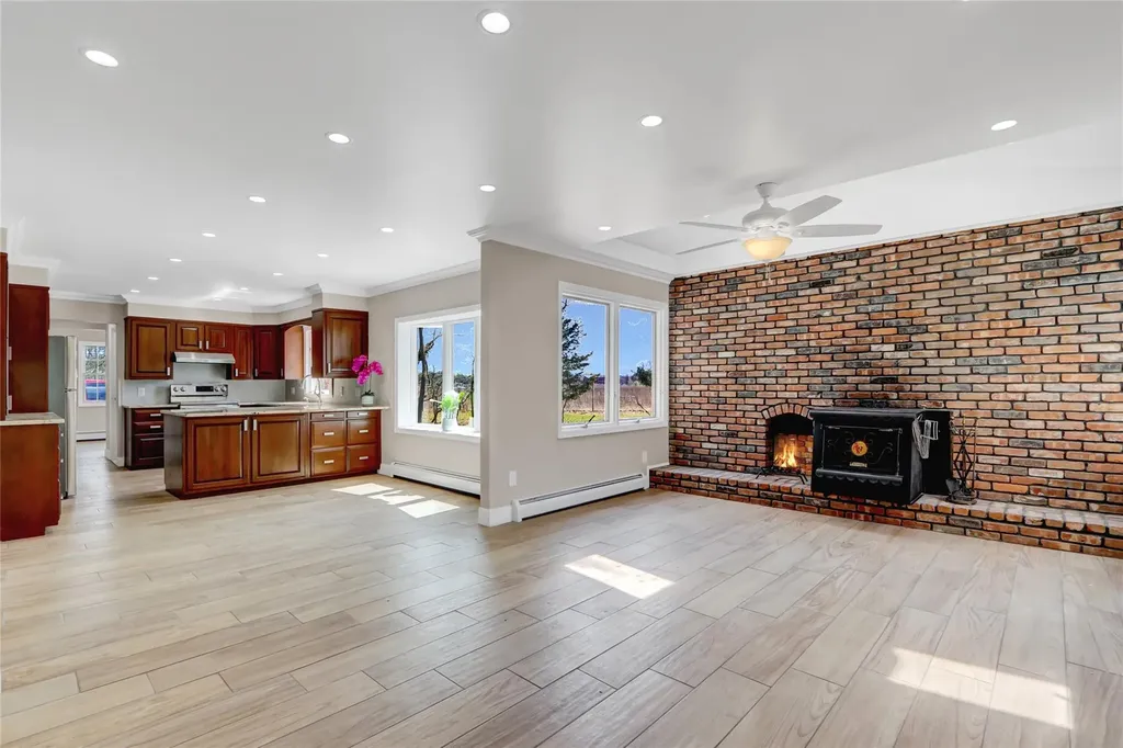 39 Glenrich Drive Saint James NY 11780