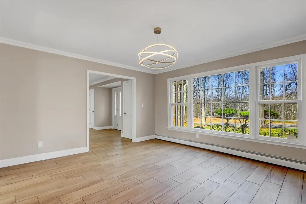 39 Glenrich Drive Saint James NY 11780