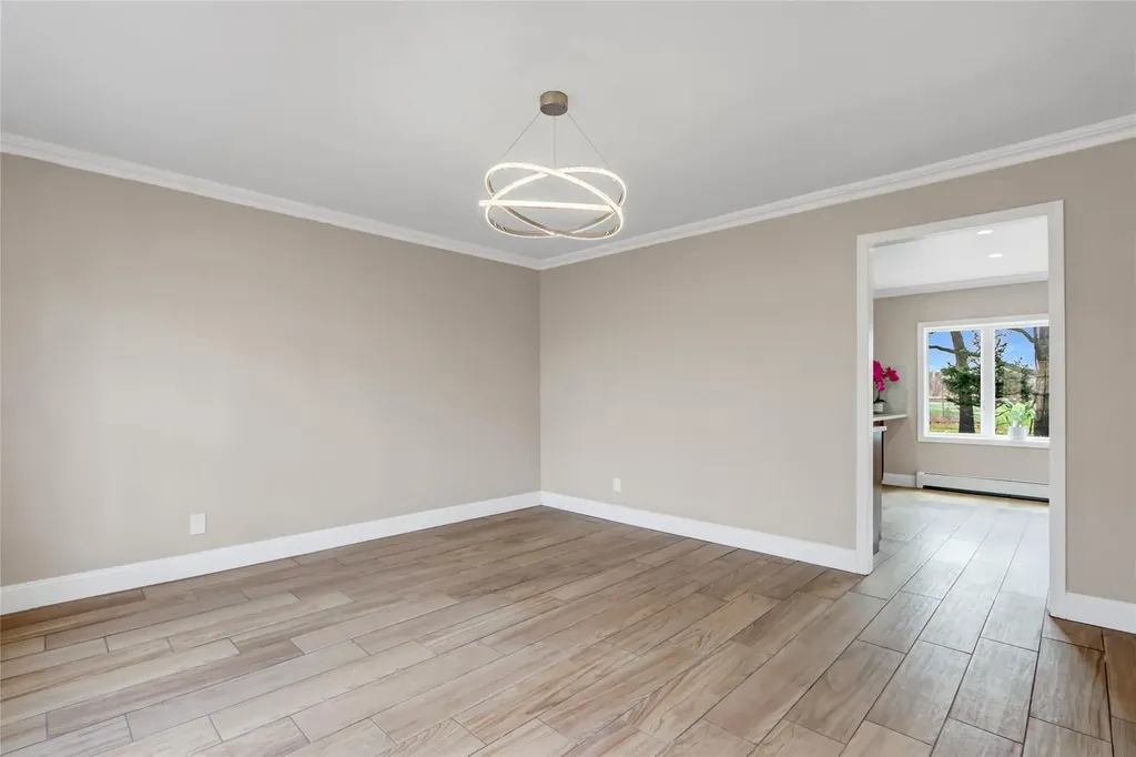 39 Glenrich Drive Saint James NY 11780