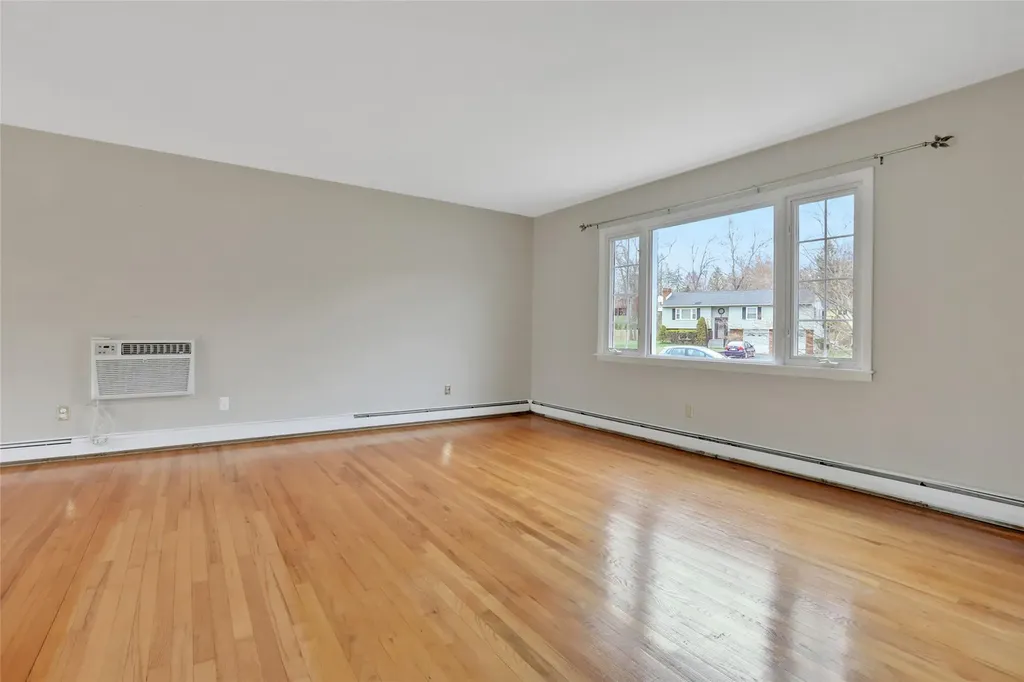 27 Kimball Drive Poughkeepsie NY 12603
