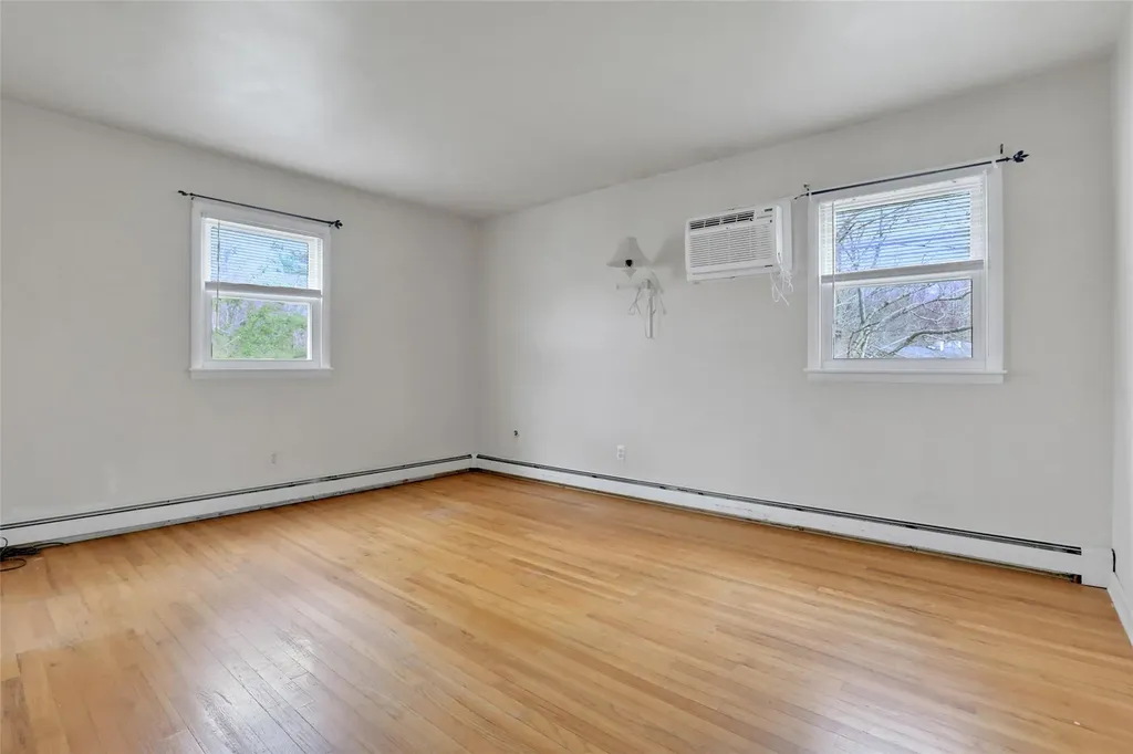27 Kimball Drive Poughkeepsie NY 12603