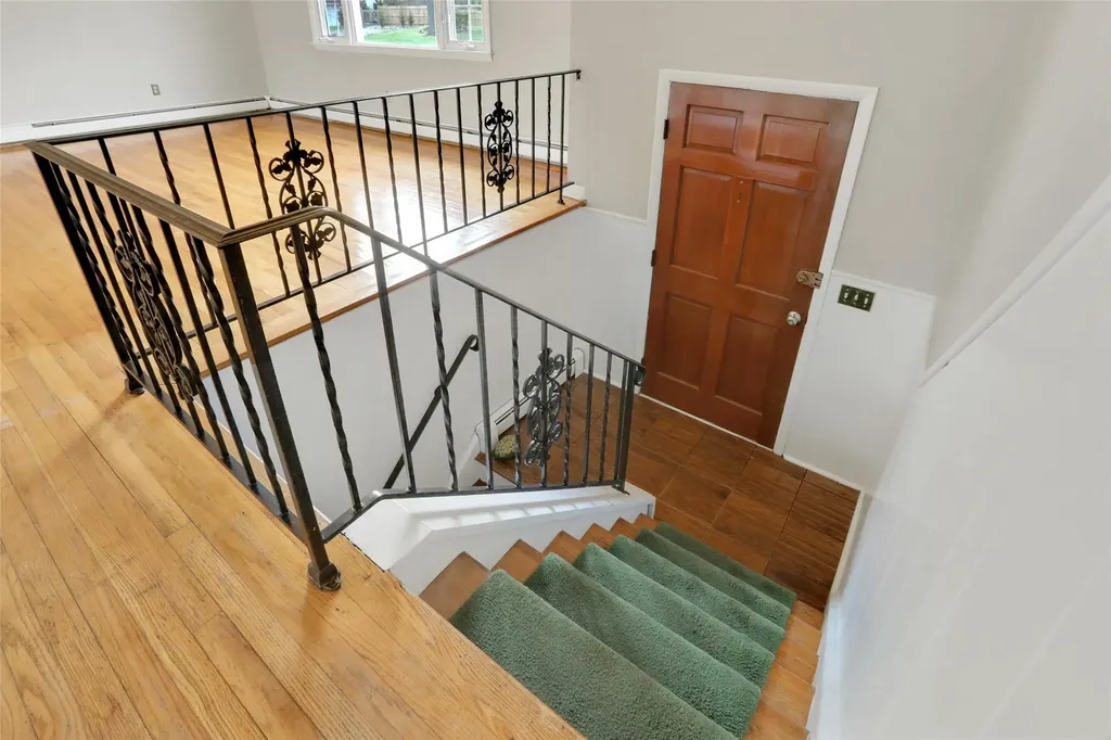 27 Kimball Drive Poughkeepsie NY 12603