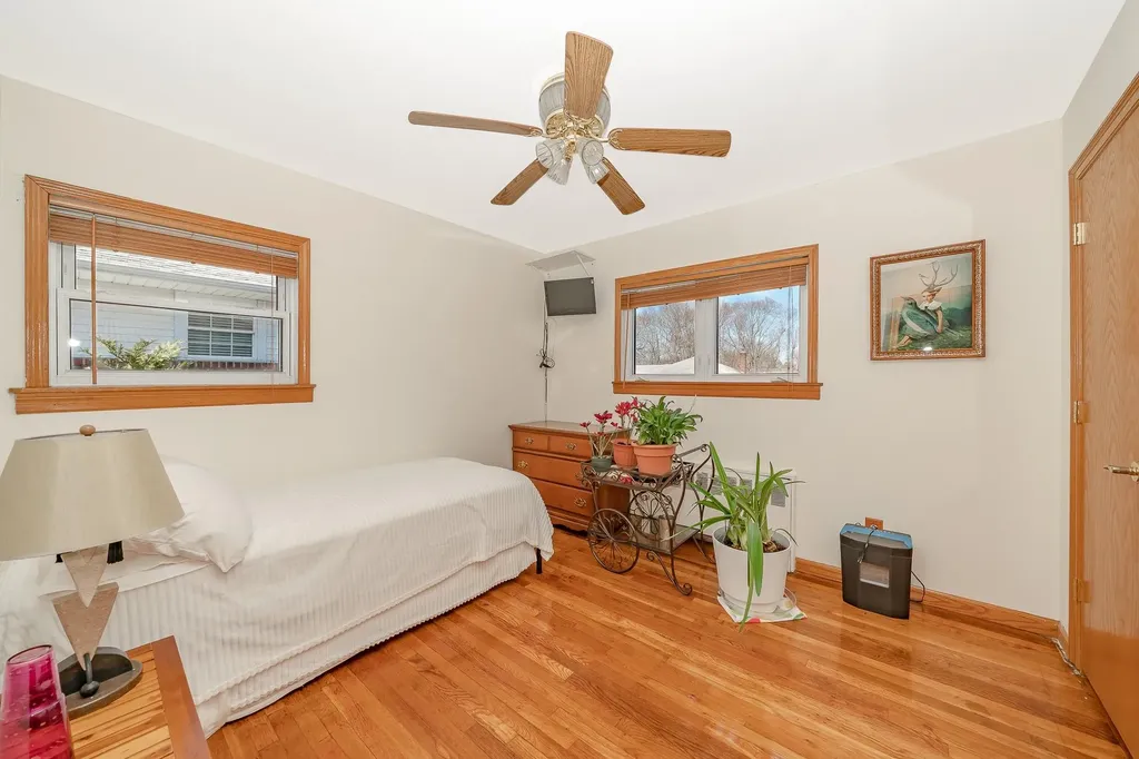 2098 Bit Path Seaford NY 11783