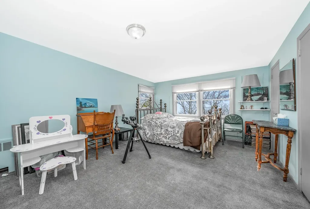 2098 Bit Path Seaford NY 11783