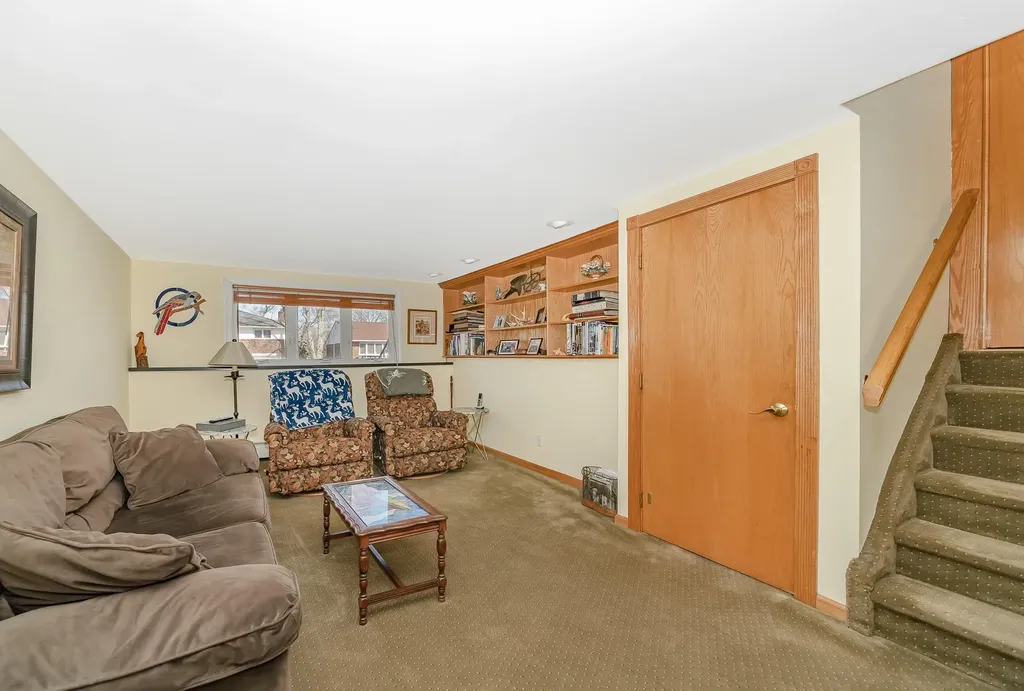 2098 Bit Path Seaford NY 11783