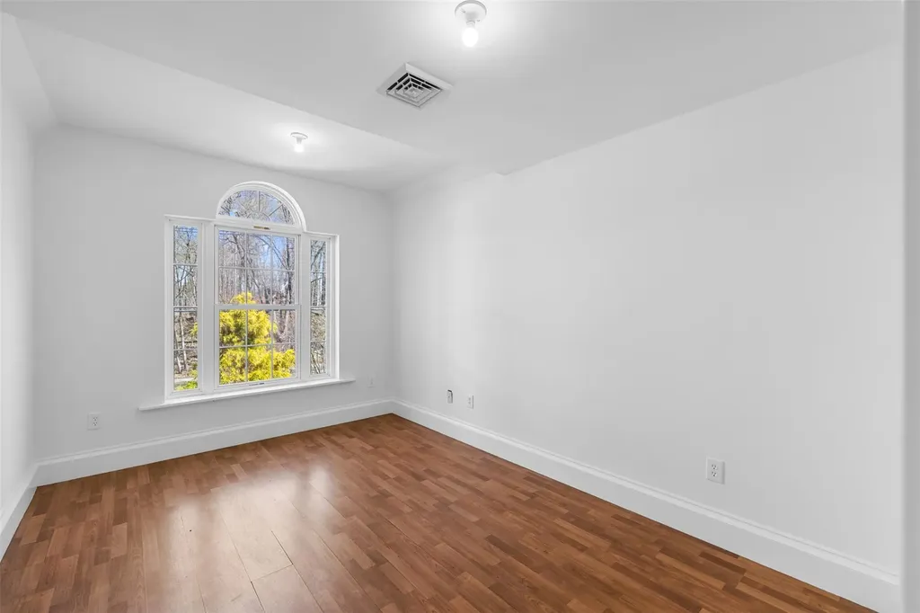 42 Beechwood Avenue Poughkeepsie NY 12603