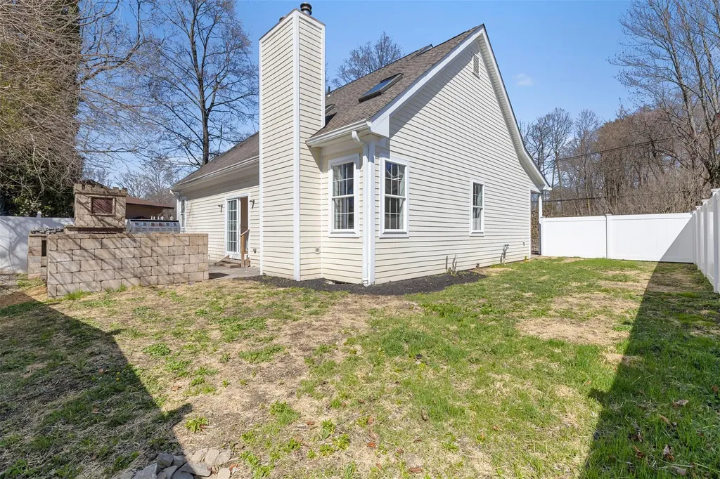 42 Beechwood Avenue Poughkeepsie NY 12603