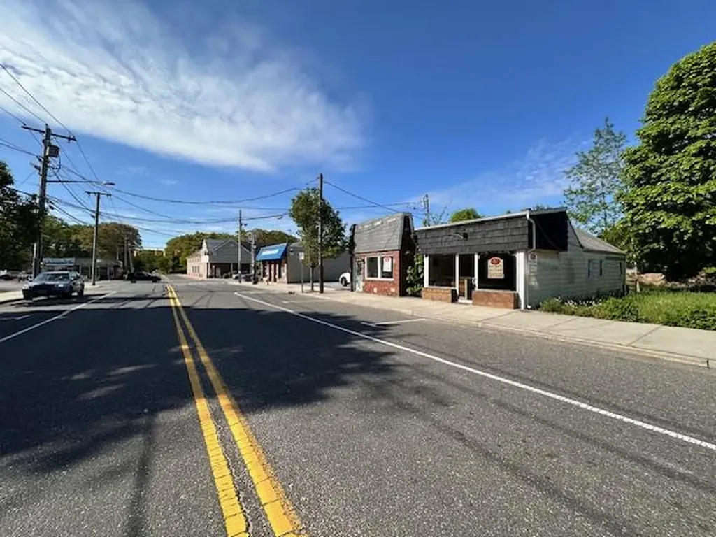 12 + 14 Broadway Rocky Point NY 11778