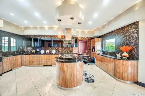 1101 Harbor Road Hewlett NY 11557