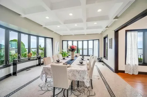 1101 Harbor Road Hewlett NY 11557