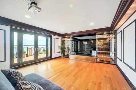 1101 Harbor Road Hewlett NY 11557