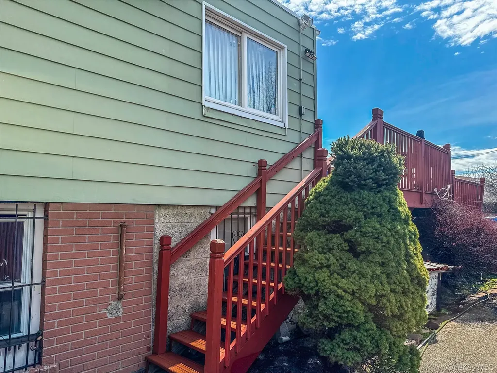 2068 Hermany Avenue Bronx NY 10473