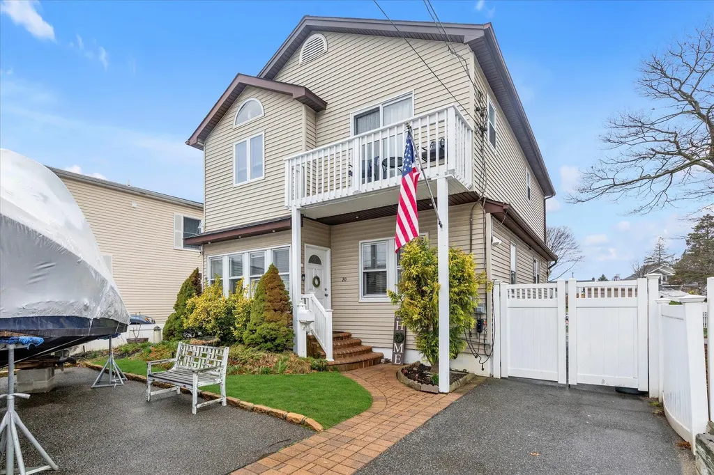 20 Beverly Road Wantagh NY 11793