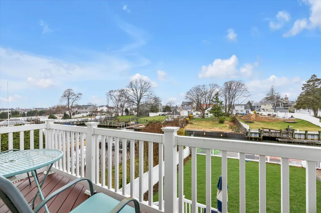 20 Beverly Road Wantagh NY 11793