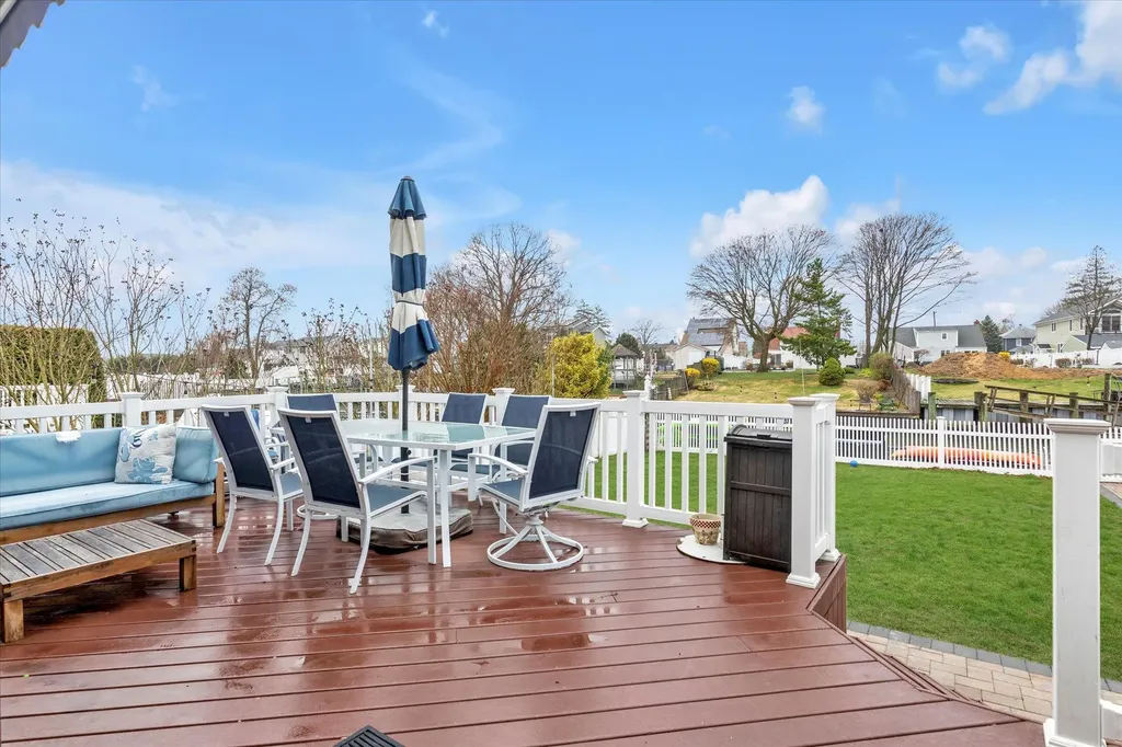 20 Beverly Road Wantagh NY 11793