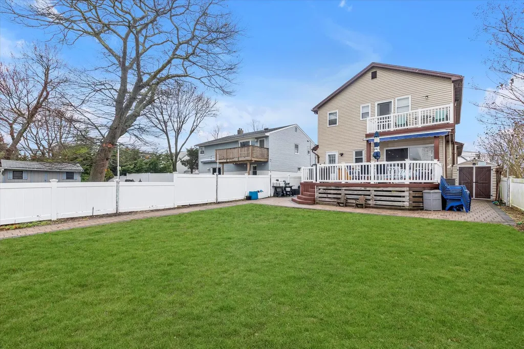 20 Beverly Road Wantagh NY 11793