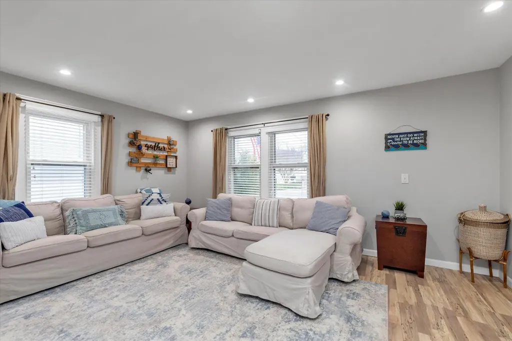 20 Beverly Road Wantagh NY 11793