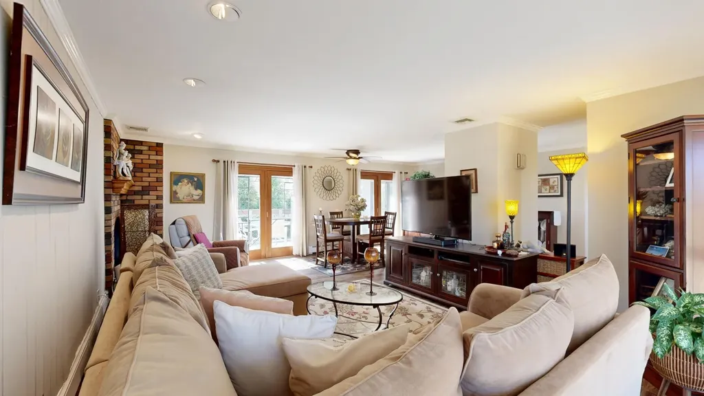 1 Peach Street Wading River NY 11792