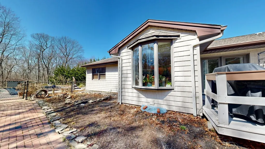1 Peach Street Wading River NY 11792