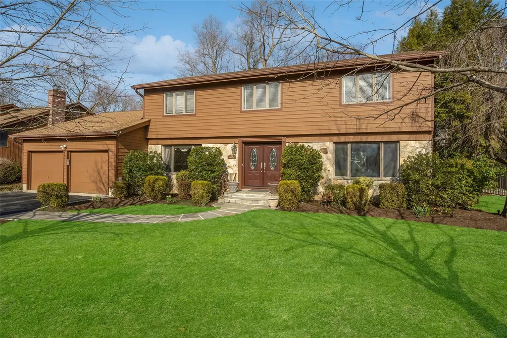 131 Barton Road White Plains NY 10605