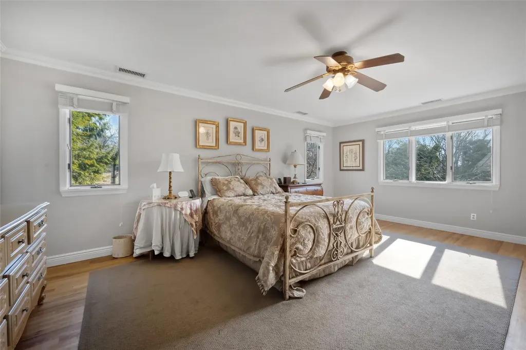 131 Barton Road White Plains NY 10605